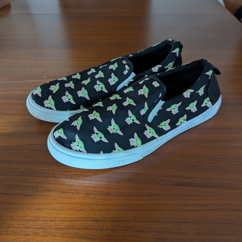 Star Wars The Mandalorian Baby Yoda Men's Slip On Loafers Shoes Size 11